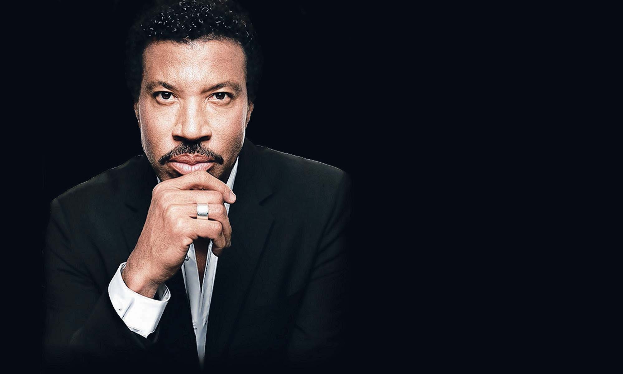 Песни ричи. Лайонел Ричи. Лайонел Ричи 2020. Lionel Richie 2022. Lionel Richie Лайонел Ричи.