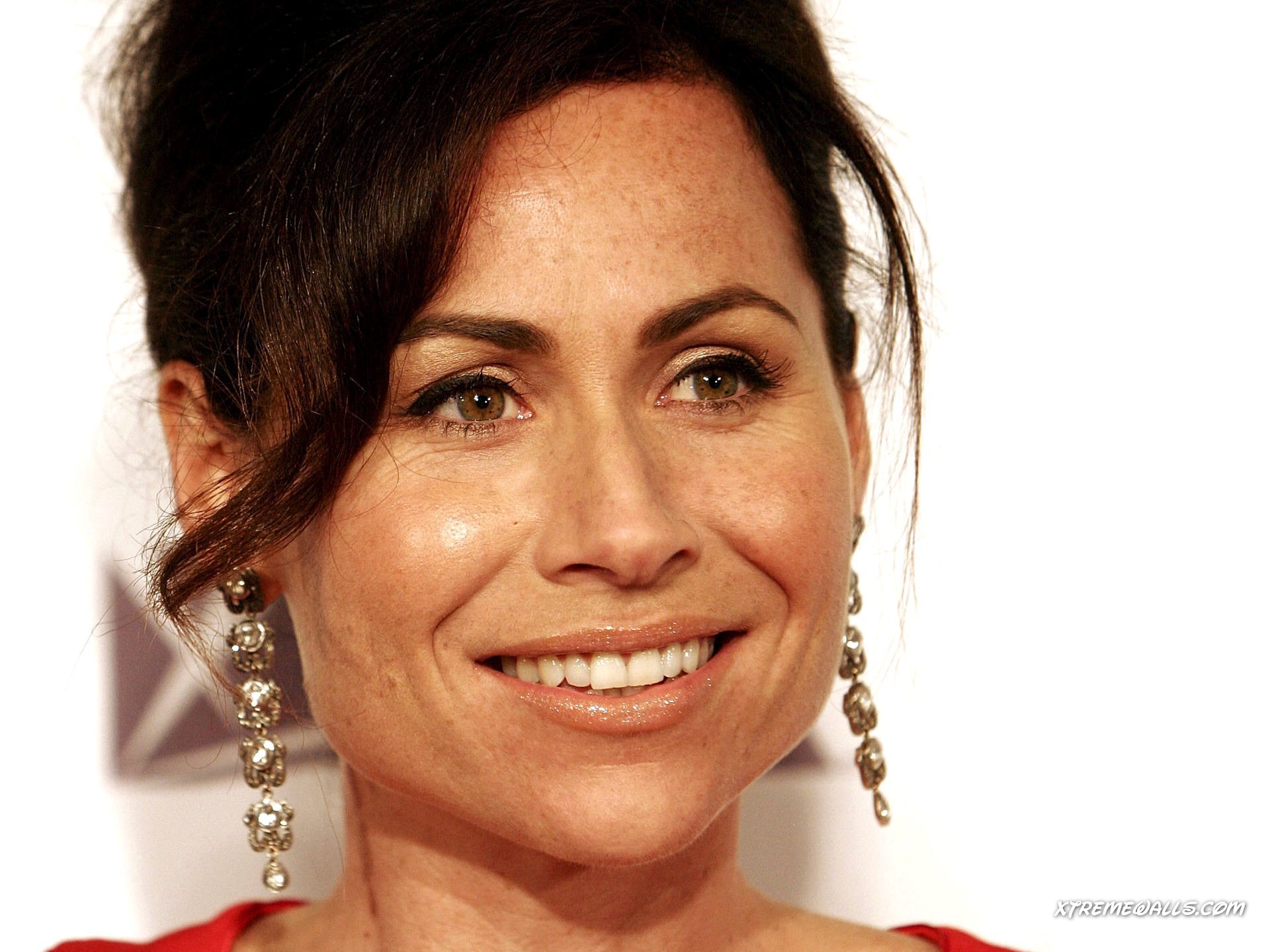Minnie Driver Wallpapers Images Photos Pictures Backgrounds.