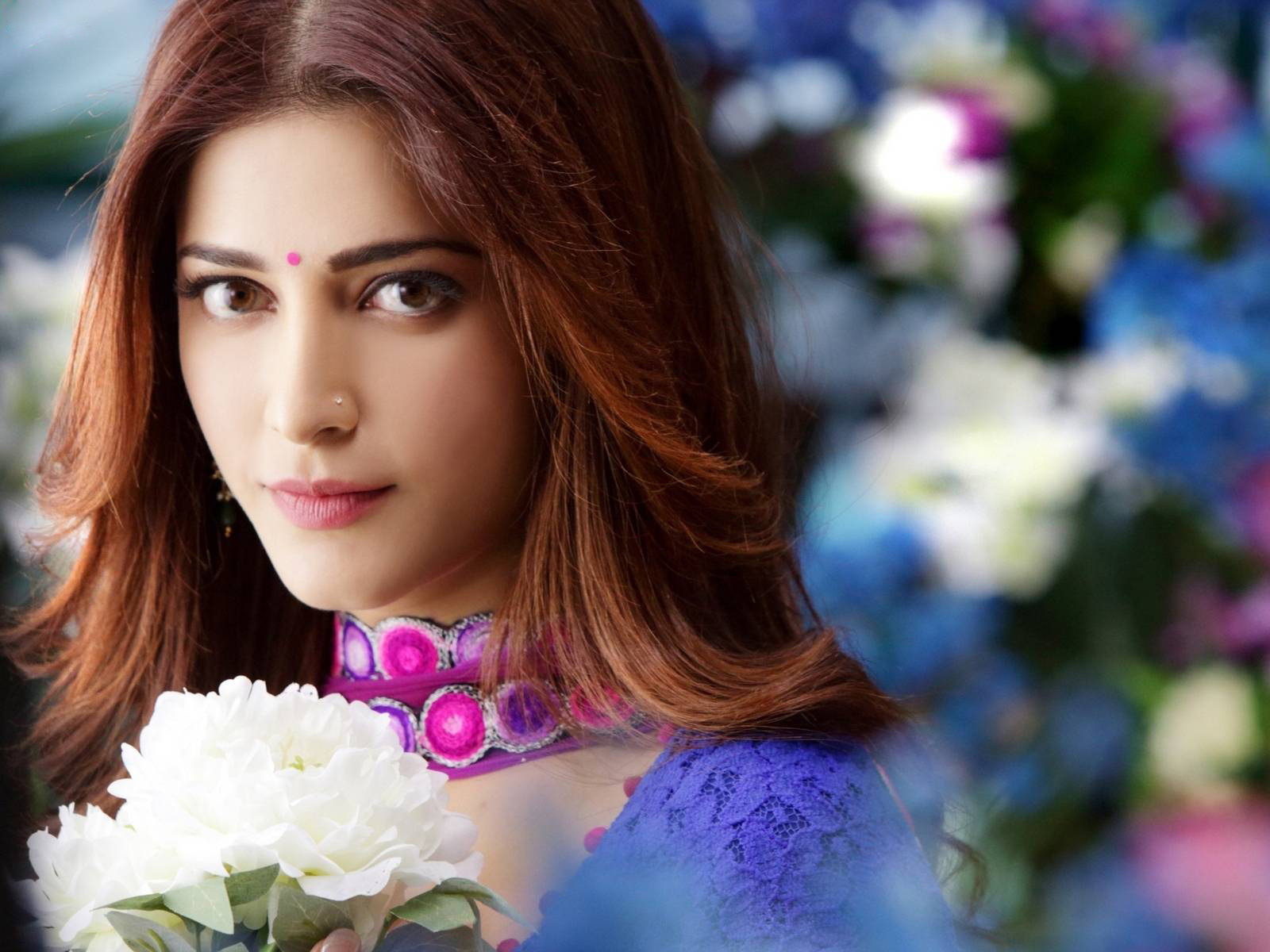 Shruti Hassan Wallpapers Images Photos Pictures Backgrounds