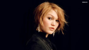 Julia Stiles Wallpapers Hd