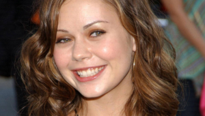 Alexis Dziena Sexy Wallpapers