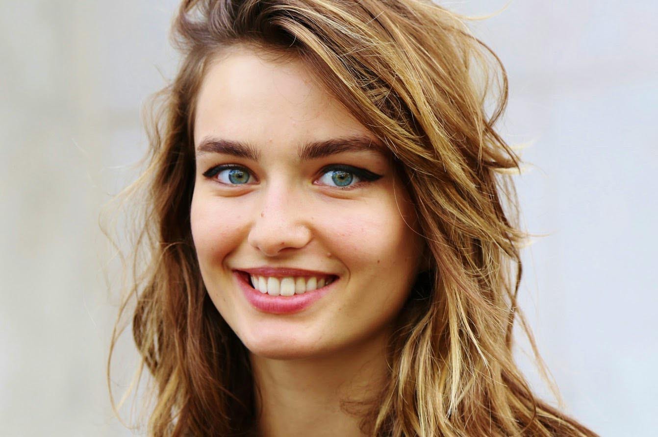 Andreea Diaconu Wallpapers Images Photos Pictures Backgrounds