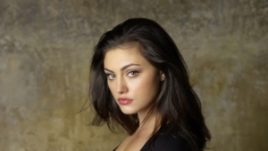 Daily Phoebe Tonkin Wallpapers