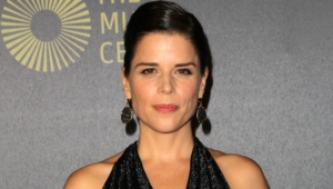 Neve Campbell Background