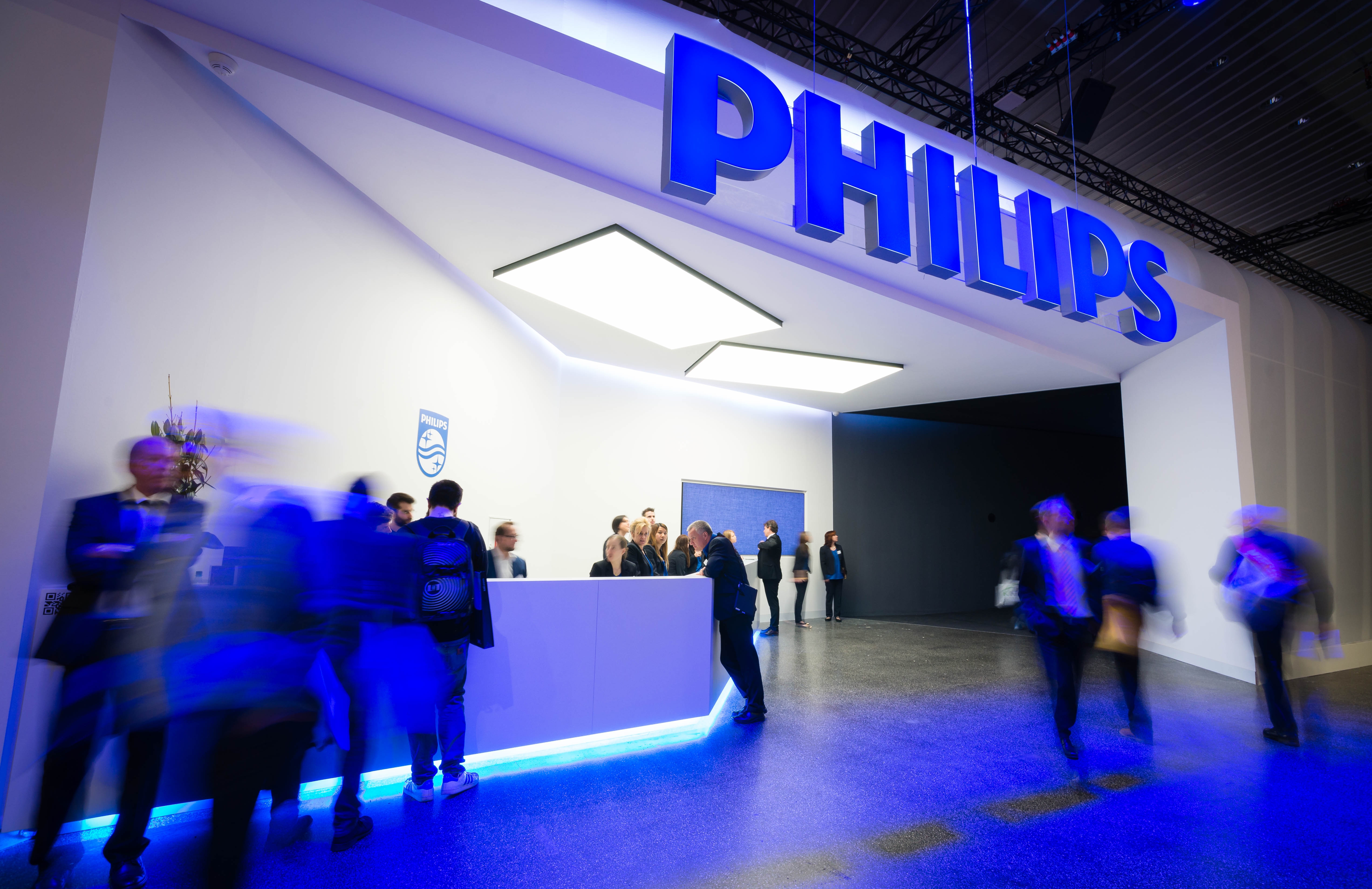 Филипс пермь. Компания Philips. Филипс завод. Philips бренд. Royal Philips.