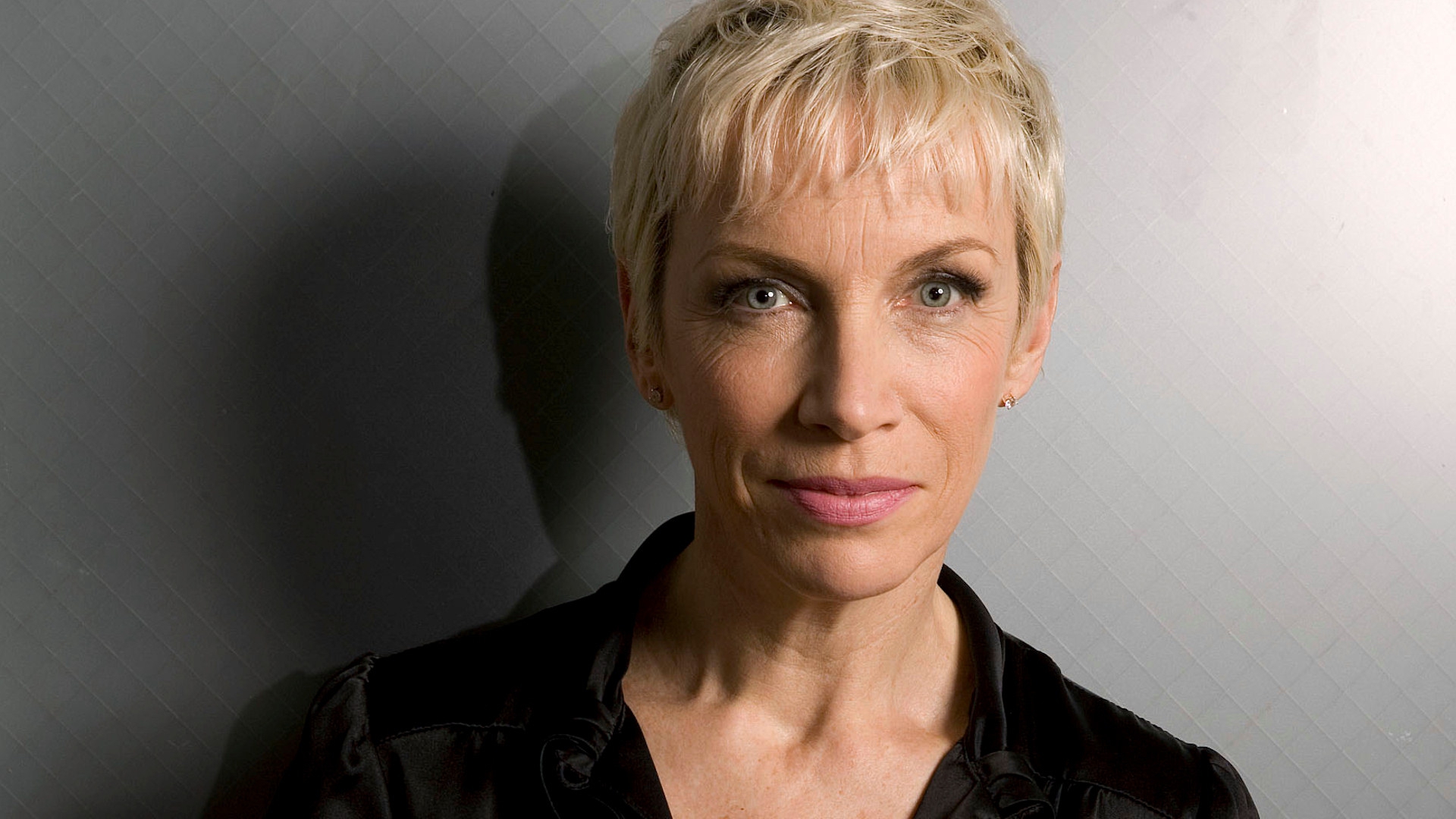 All Annie Lennox wallpapers.