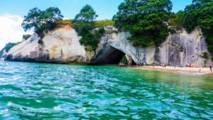 Cathedral Cove Desktop