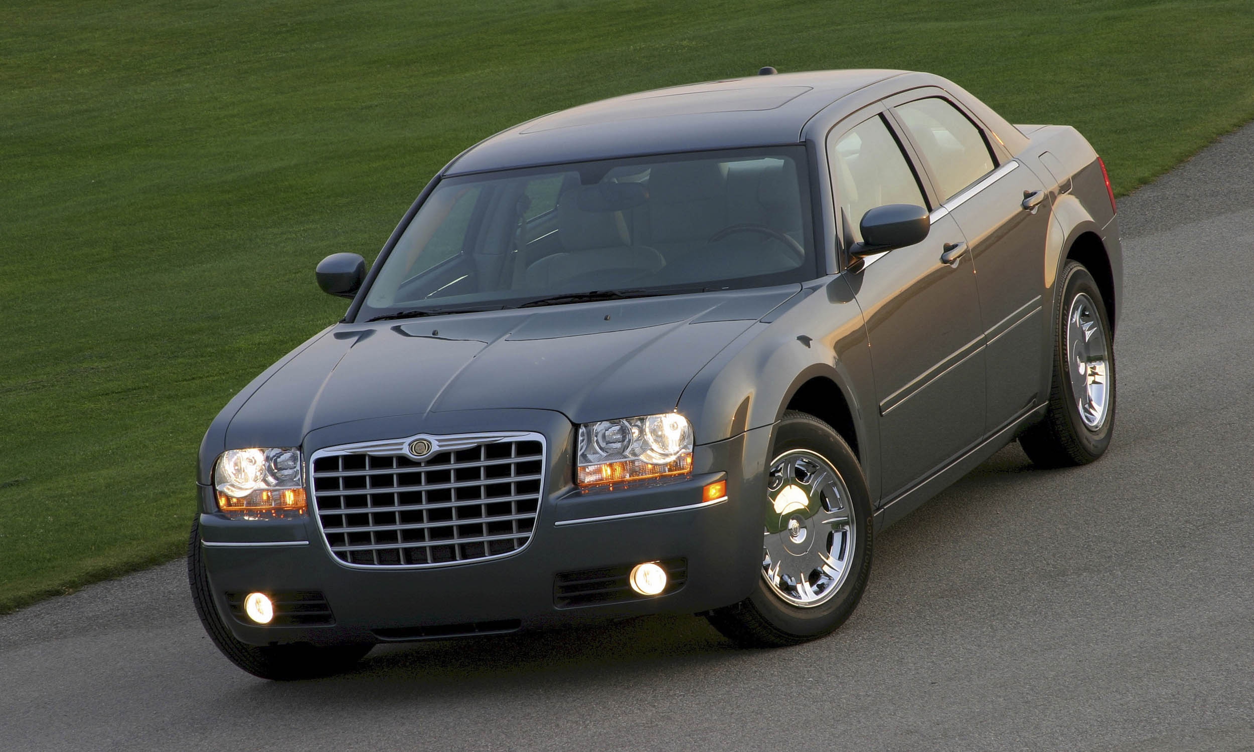 Chrysler 300 Wallpapers Images Photos Pictures Backgrounds
