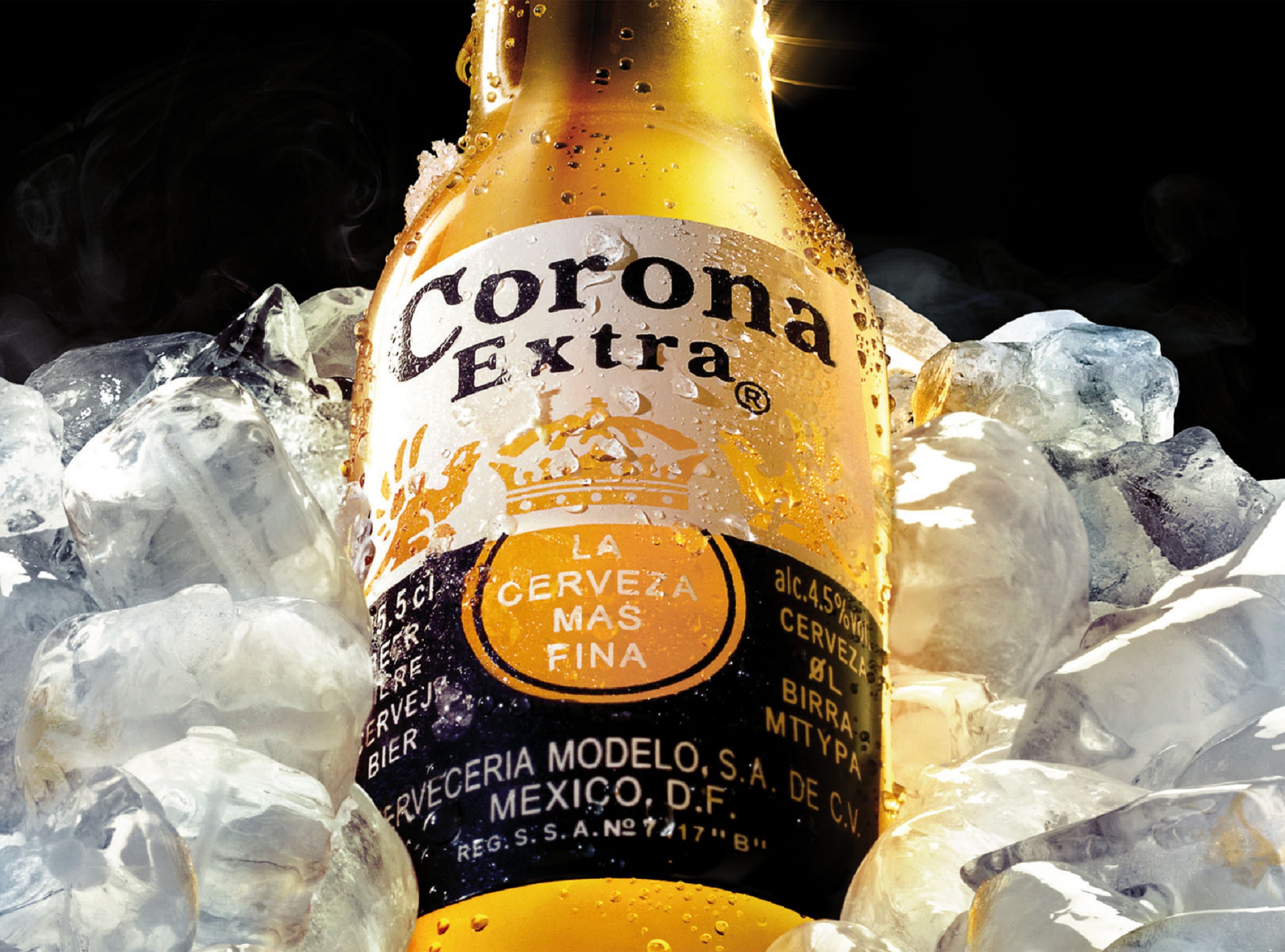 Как пить пиво корона. Corona Extra 0.33л. Корона Экстра 0.33. Пиво корона Экстра Мексика. Пиво корона Экстра, 0,33 л.
