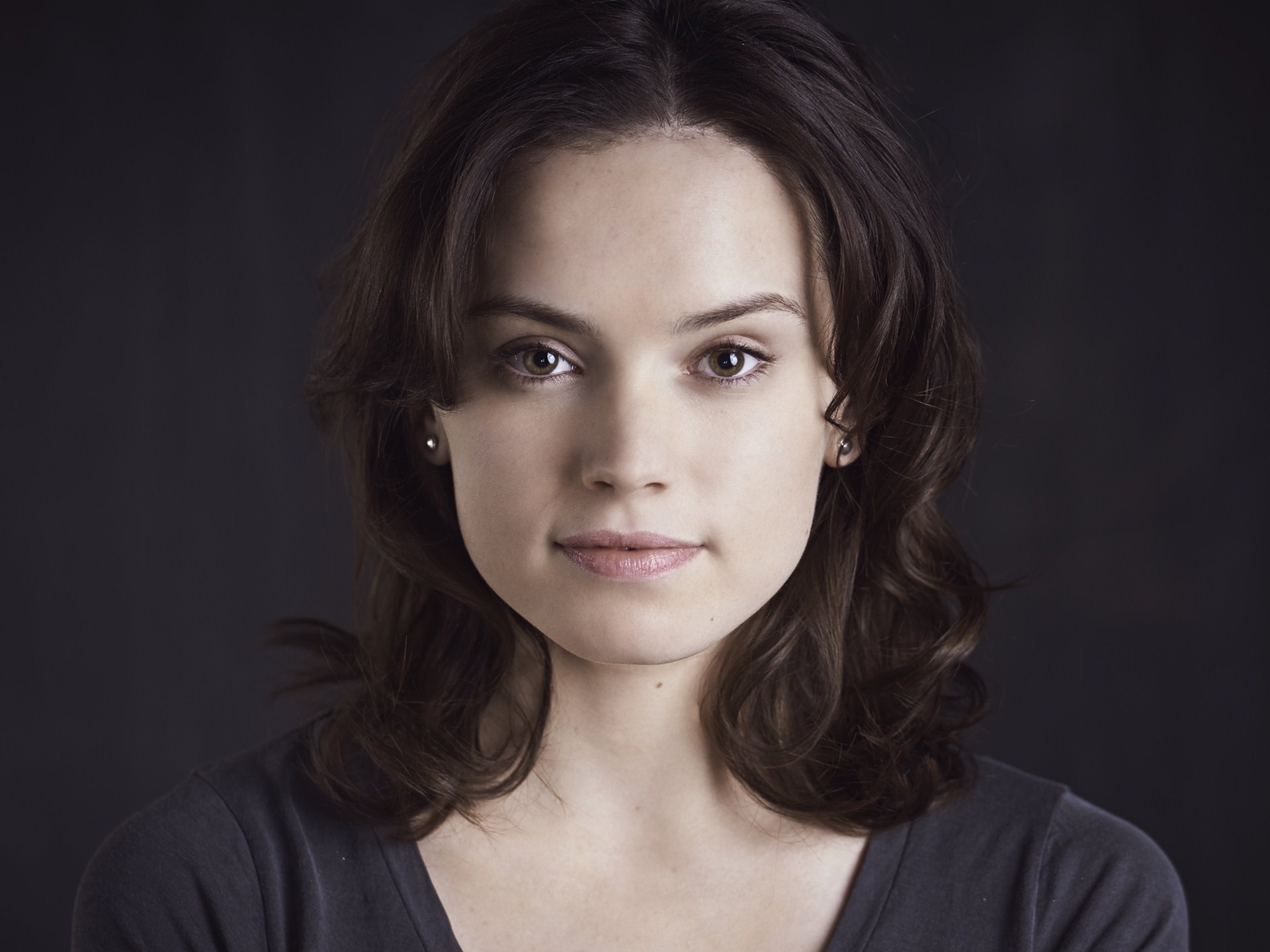 Daisy Ridley Hairstyle