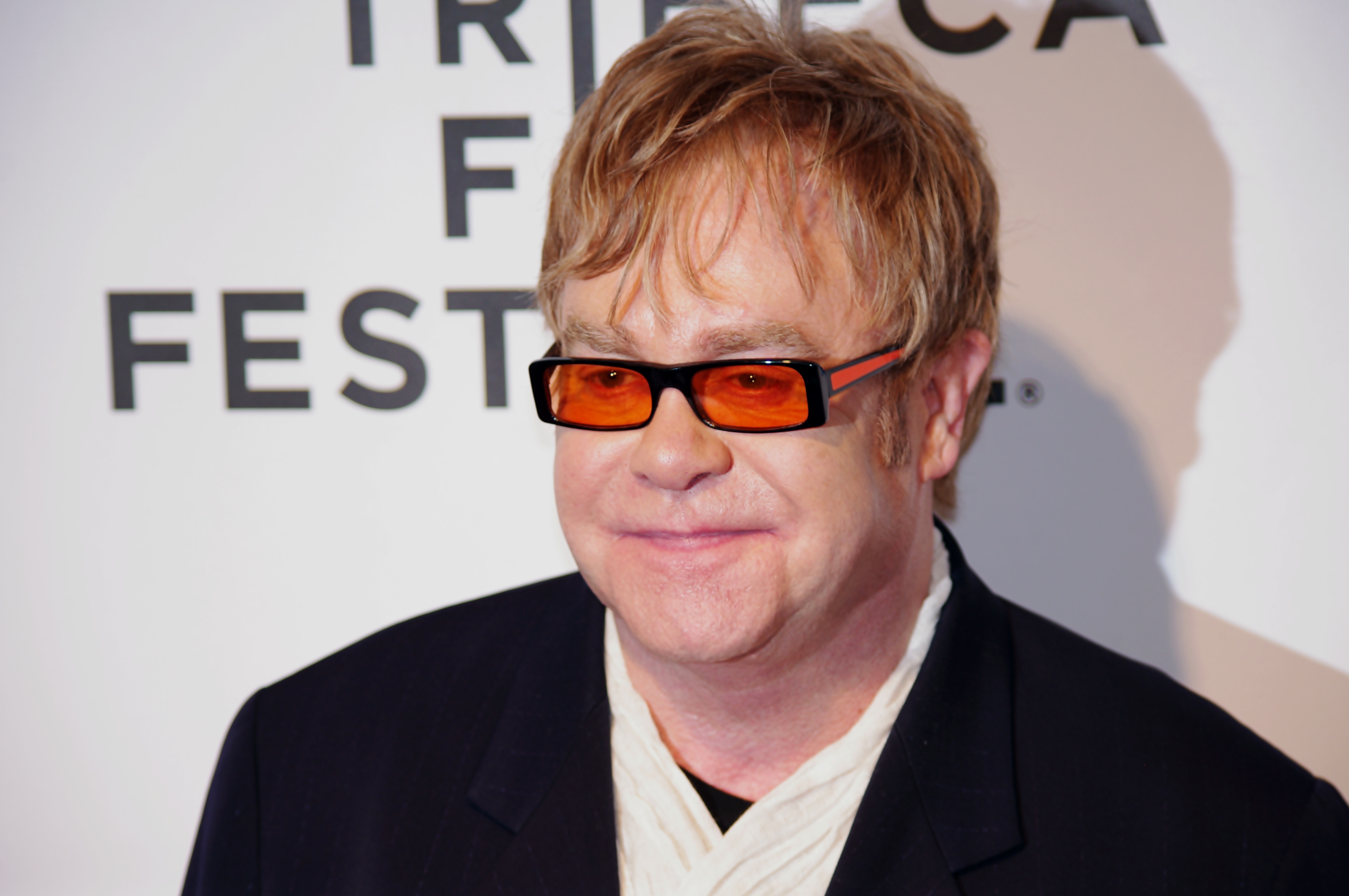 Elton John Wallpapers Images Photos Pictures Backgrounds