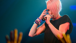 Emma Hewitt Pictures