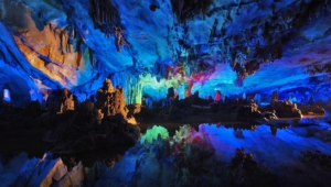 Illuminated Caves Full Hd