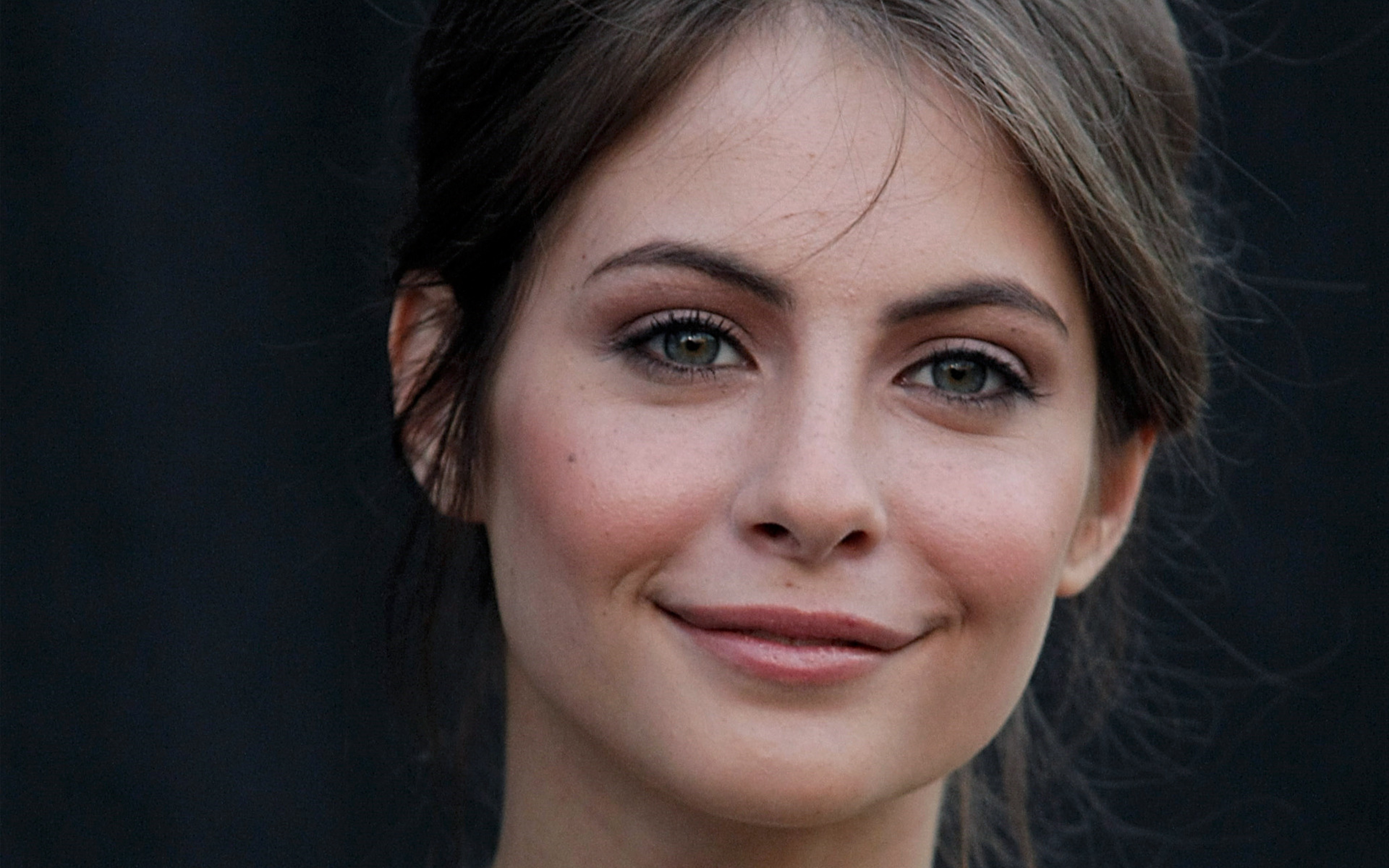 Pictures Of Willa Holland