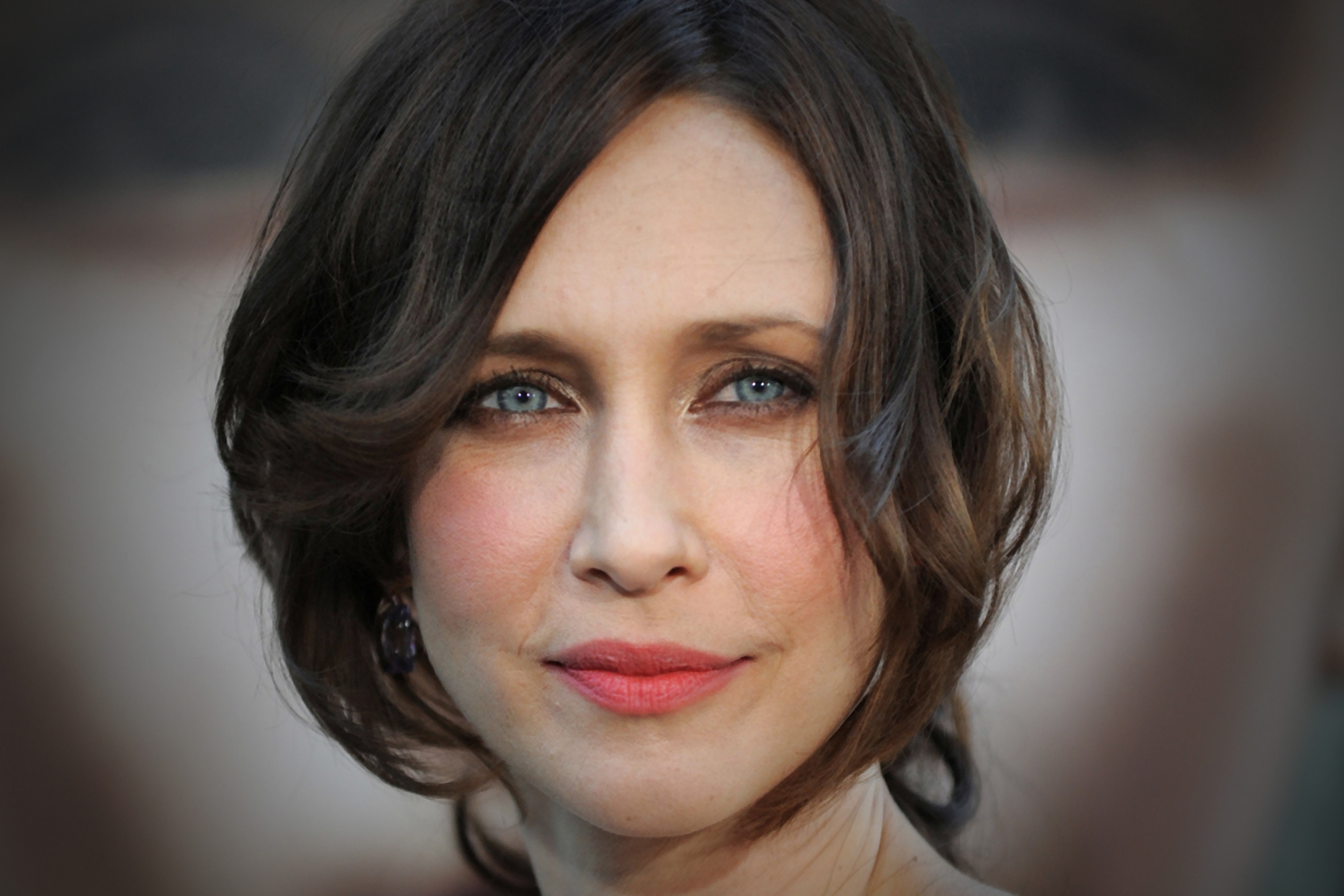 Vera Farmiga Wallpapers Images Photos Pictures Backgrounds